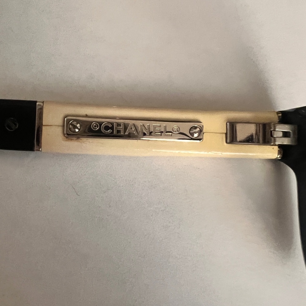 CHANEL eyeglasses, black and cream - Picture 11 of 17